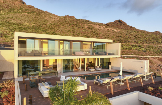 Villa de lujo moderna con impresionantes vistas al mar y a la montaña en Costa Adeje